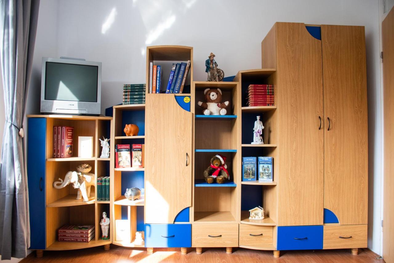 Family-Friendly Apartment Oradea Luaran gambar