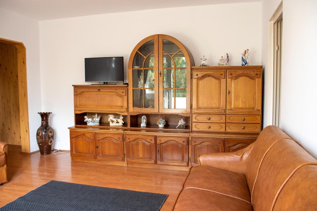 Family-Friendly Apartment Oradea Luaran gambar